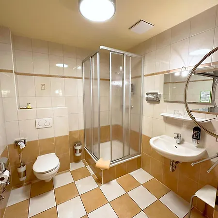 Hotel Strandburg 3*